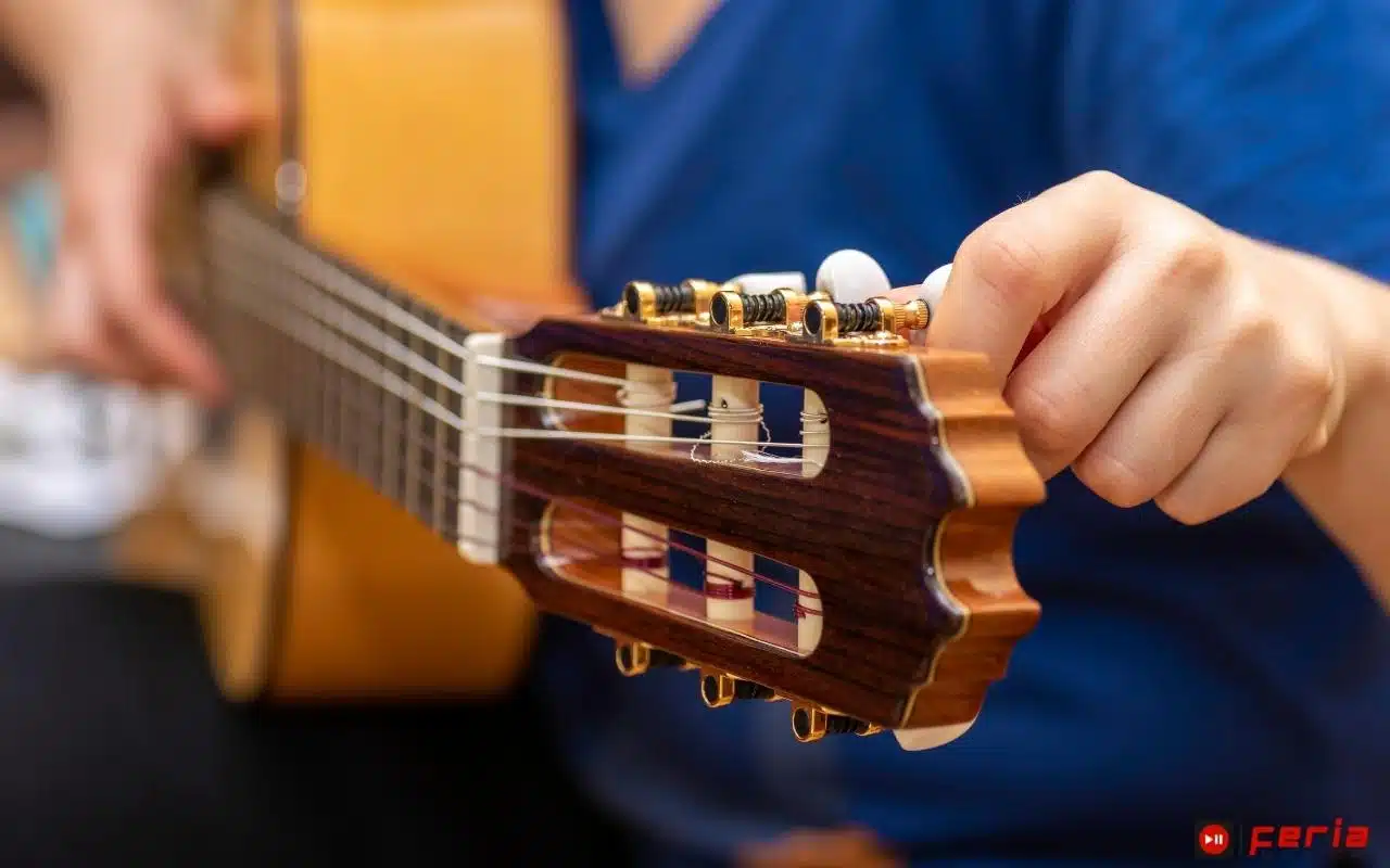 Comment jouer de la guitare ? 2 accorder sa guitare