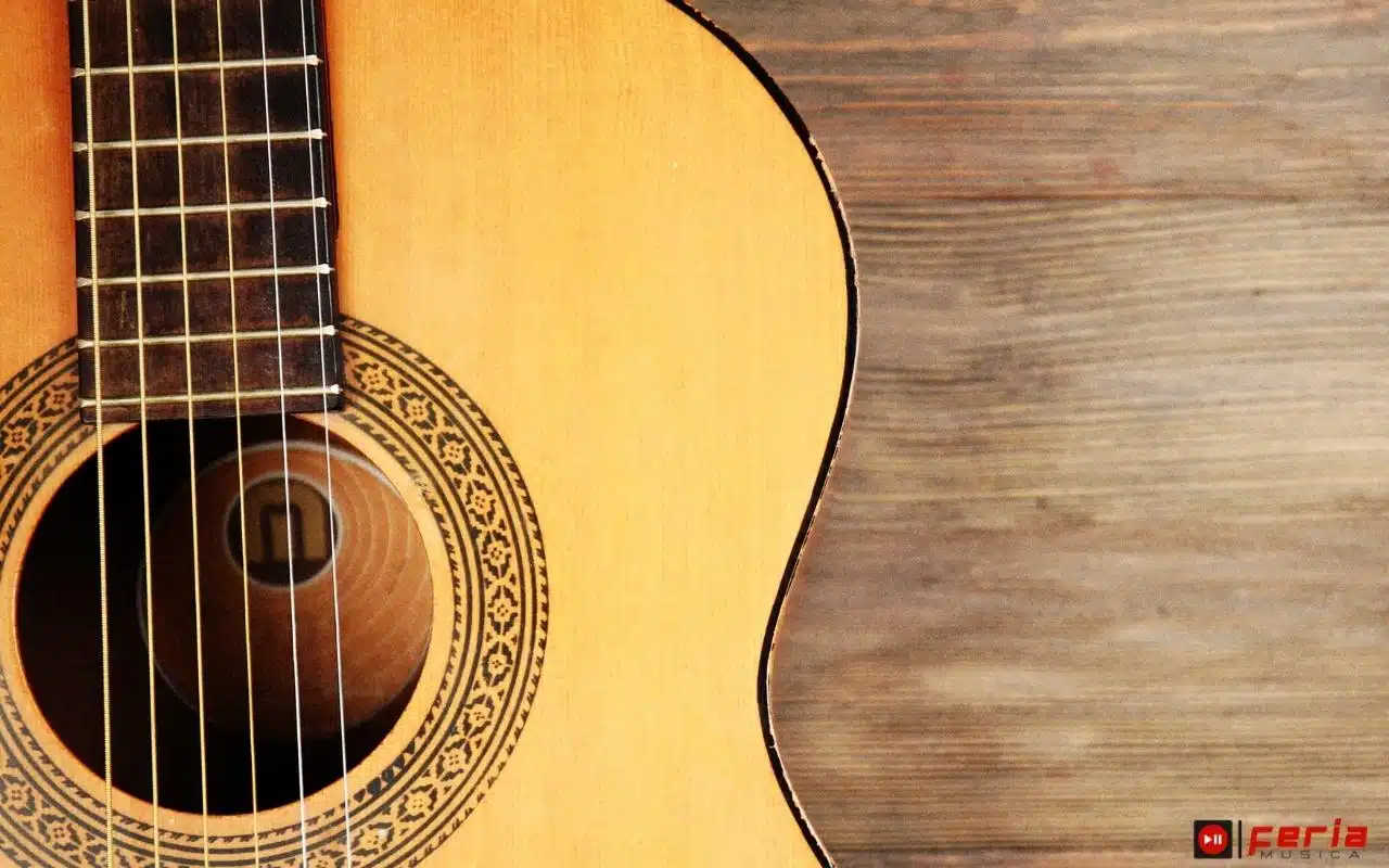 différence entre guitare classique et acoustique