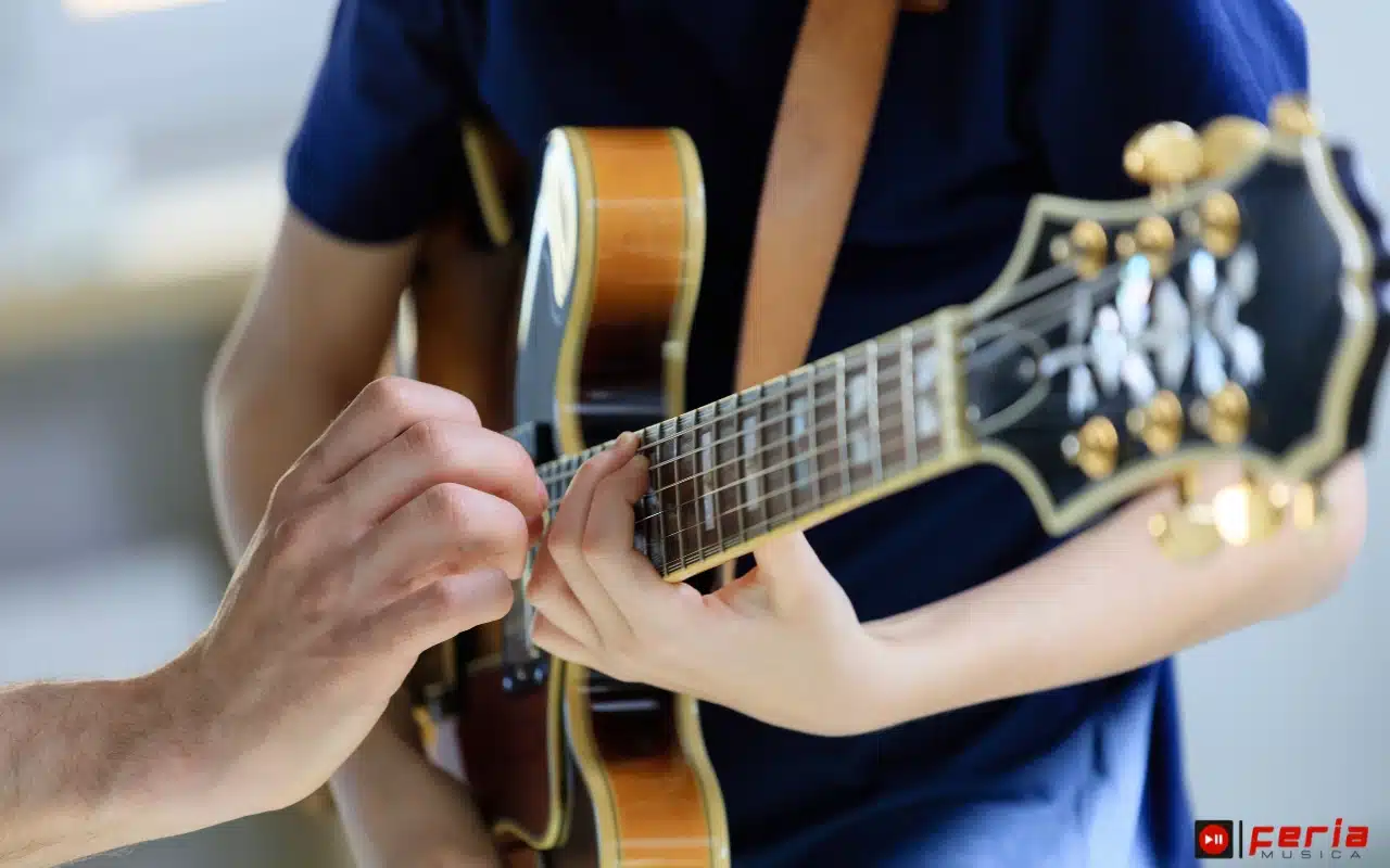 Aprende a tocar guitarra eléctrica como un profesional 1 Lo que necesitas saber antes de empezar