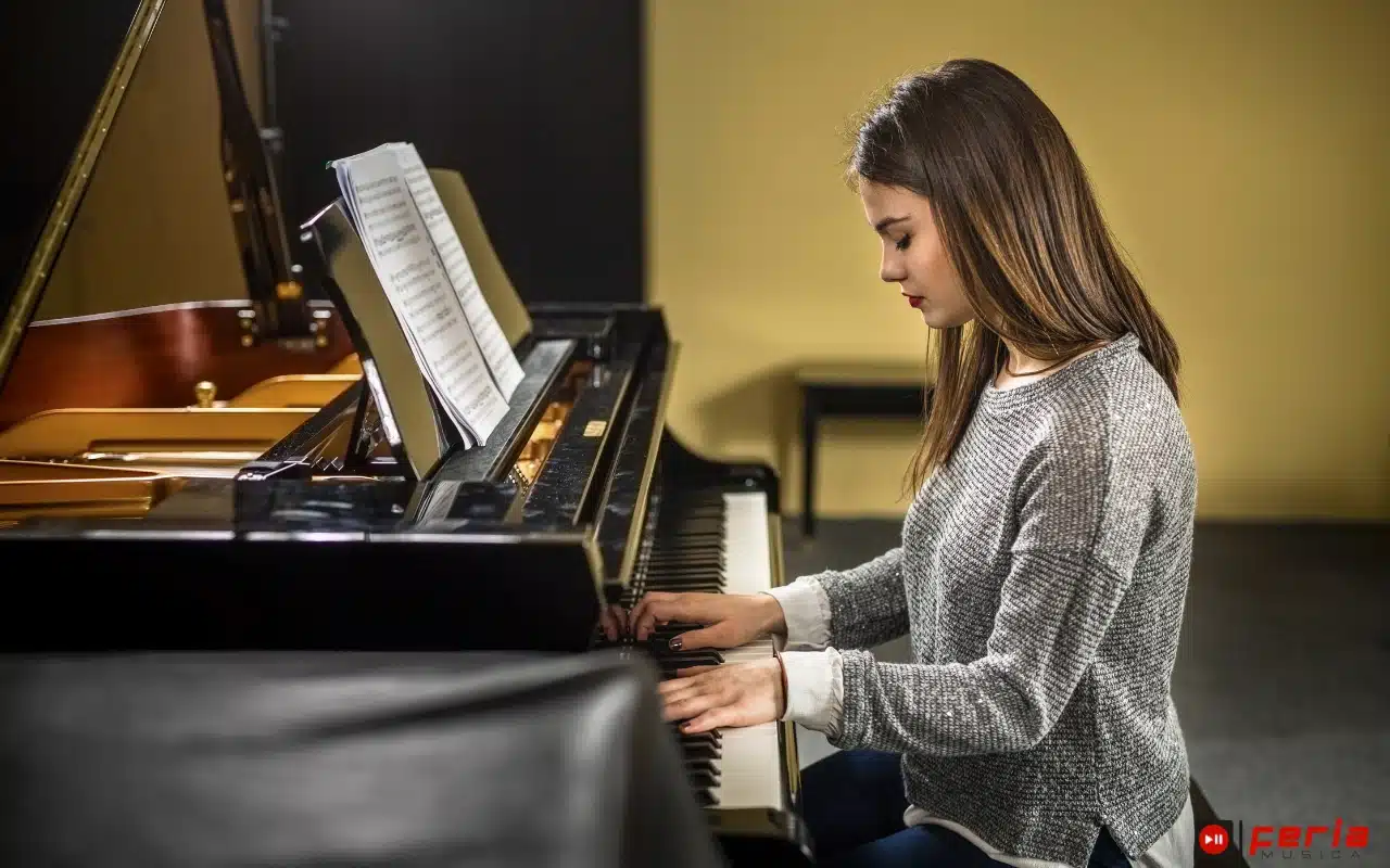 Aprende Cómo Tocar una Canción en Piano