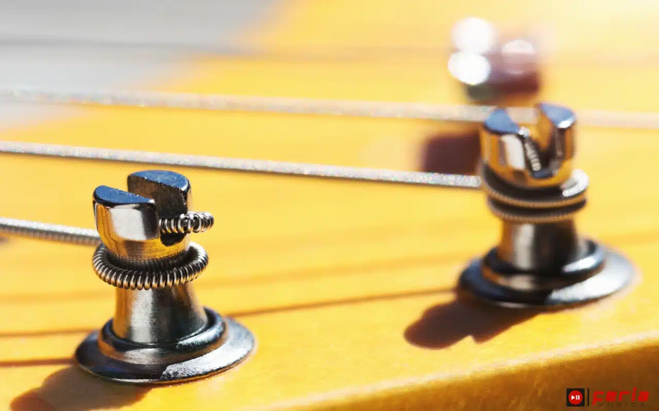 Afinar Guitarra Eléctrica: Guía Completa y Consejos Prácticos 1 Introducción a la afinación de guitarras eléctricas