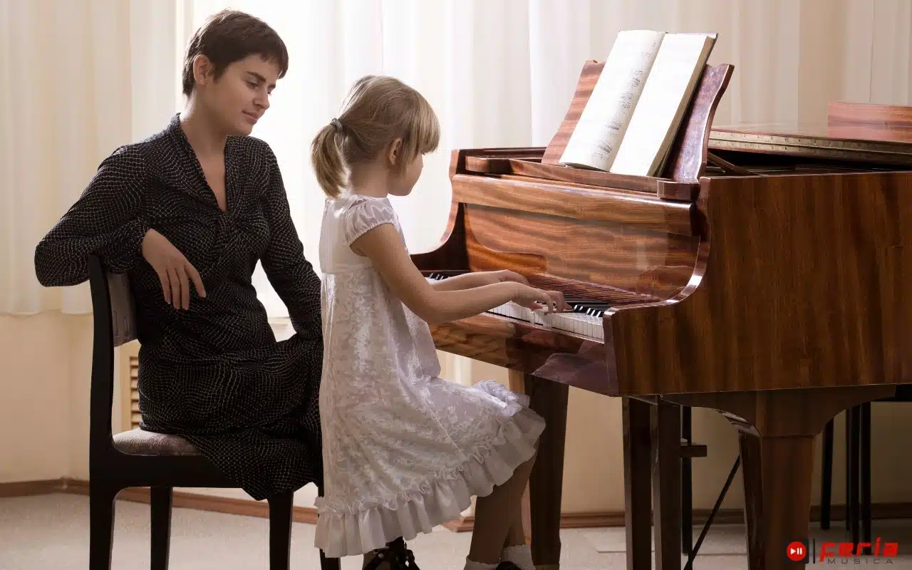 Acompañamiento de Piano: Transforma Tu Técnica y Expresión Musical 1 ¿Qué es el acompañamiento en el piano