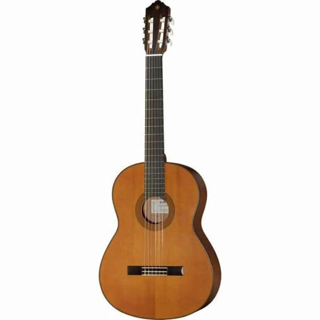 Las 7 Mejores Guitarras Españolas 8 Yamaha CG122MC