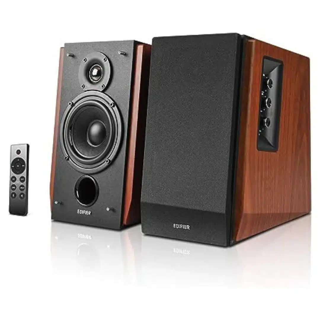 Edifier R1700BTs