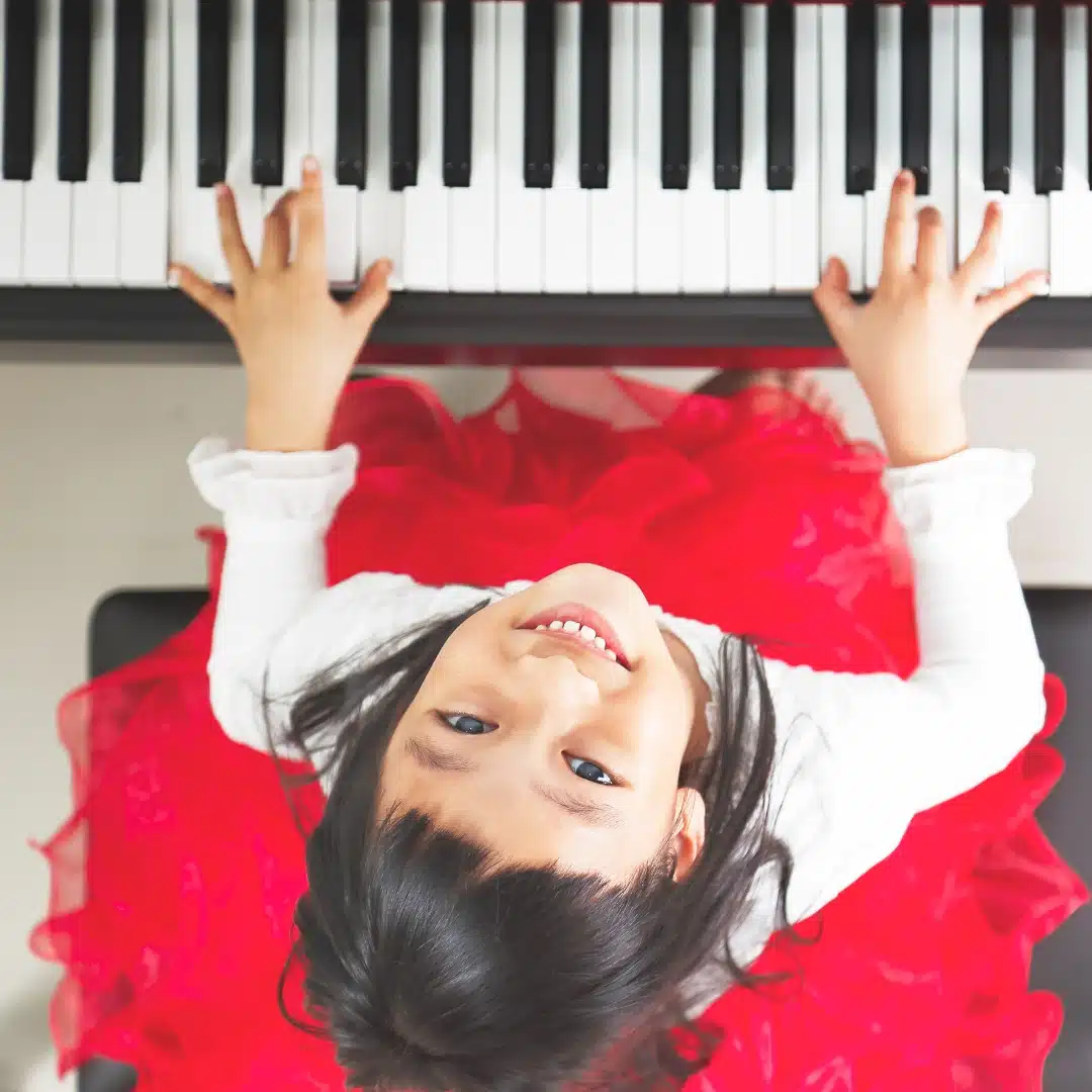 Quels genres de musique sont appropriés pour les débutants au piano ? 2 Ballades et musiques douces pour une expression émotionnelle au piano