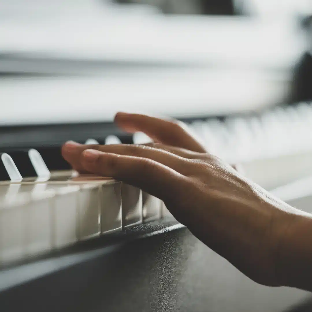 Comment distinguer un bon piano d'un piano de mauvaise qualité ? 2 Expérience de jeu et confort du pianiste