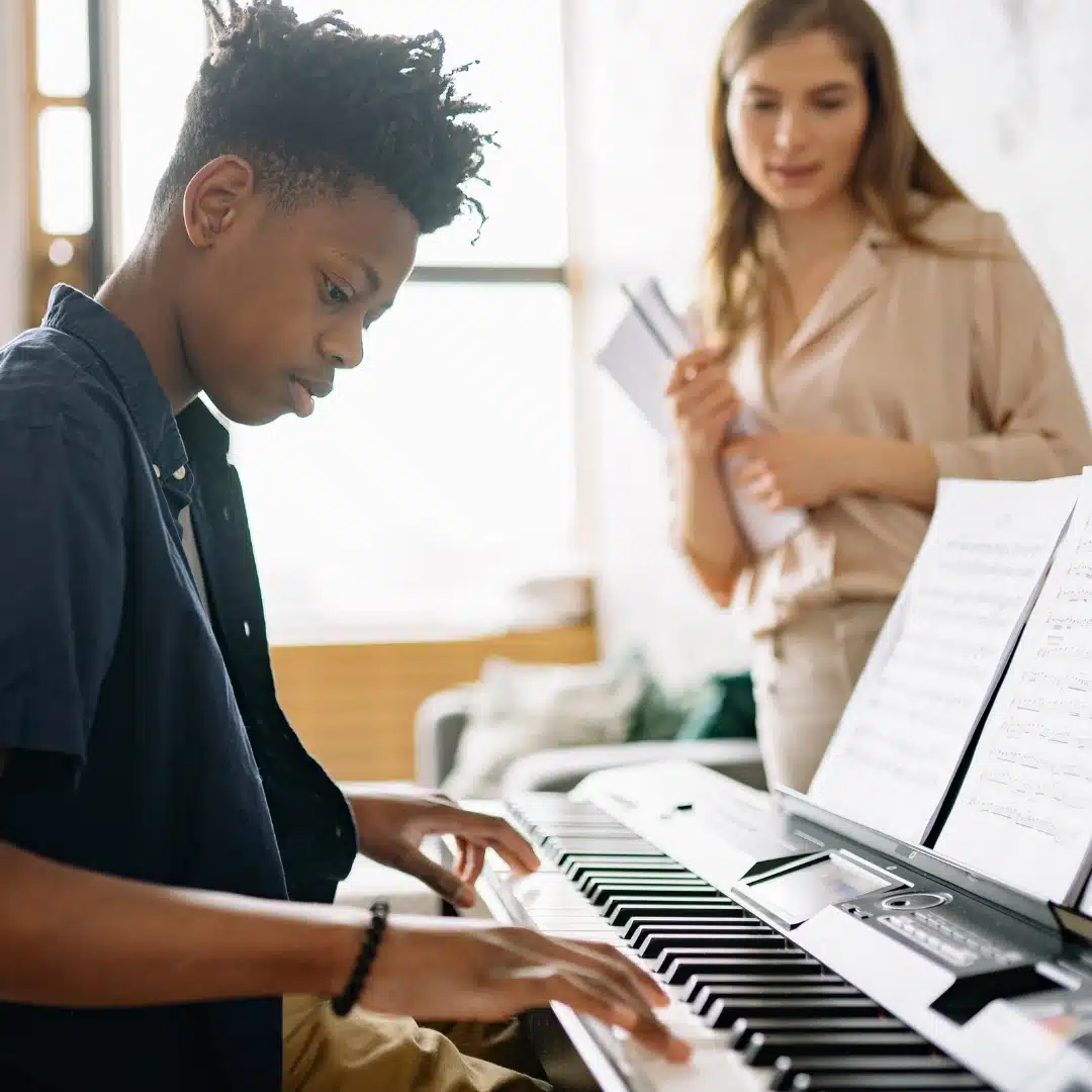 Les erreurs courantes à éviter pour un débutant lors de la sélection d'une pièce de musique au piano 2 Sous-estimer le style et la variété des genres