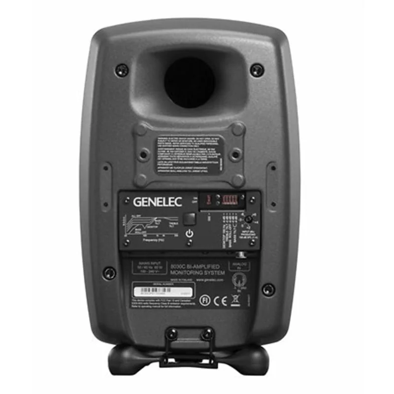 Monitor de estudio compacto Genelec 8030 CP