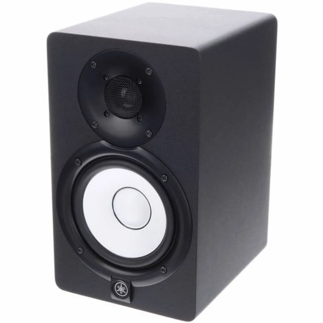Monitor de estudio activo Yamaha HS5 visto de frente