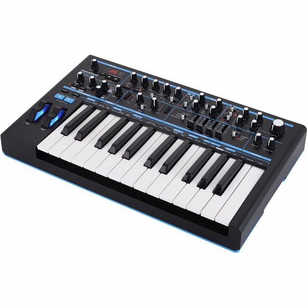 Novation Bass Station II 5 Novation Bass Station II – vista del producto
